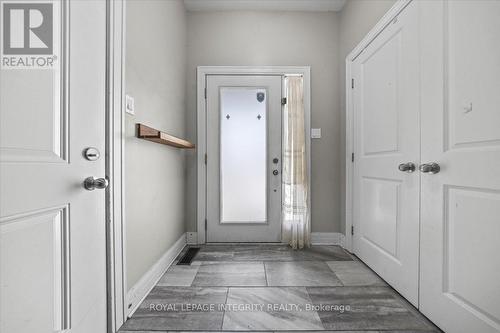 154 Woodhurst Crescent, Ottawa, ON - Indoor Photo Showing Other Room