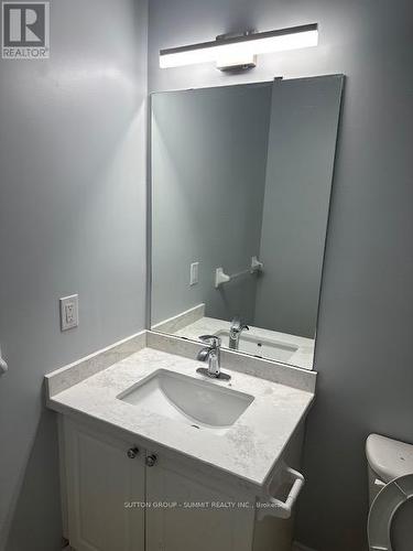 5440 Tenth Line W, Mississauga, ON - Indoor Photo Showing Bathroom