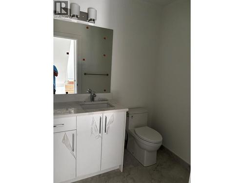 LOCK OFF SUITE - 980 Franklyn Road Unit# 5 Lot# 5, Kelowna, BC - Indoor Photo Showing Bathroom