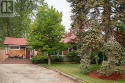 167 OLIVER PLACE Oakville, ON L6H 1K9