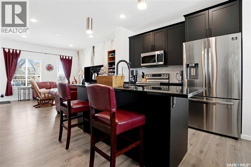 5000 Primrose Green Drive E, Regina, SK - Indoor Photo Showing Kitchen With Upgraded Kitchen