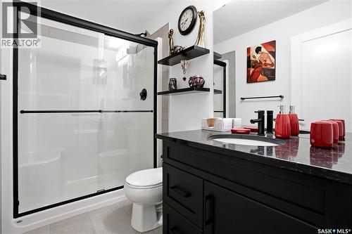 5000 Primrose Green Drive E, Regina, SK - Indoor Photo Showing Bathroom