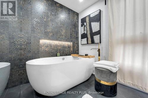 4344 Dallas Court, Mississauga, ON - Indoor Photo Showing Bathroom