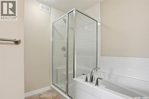 127 315 Dickson Crescent, Saskatoon, SK - Indoor Photo Showing Bathroom