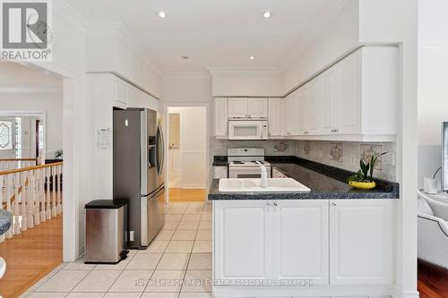 Kitchen - 7 Powder Mill Court, Brampton, ON - Indoor Photo Showing Kitchen