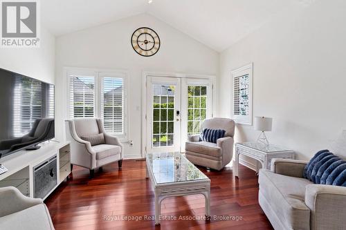Sun Room - 7 Powder Mill Court, Brampton, ON - Indoor Photo Showing Living Room