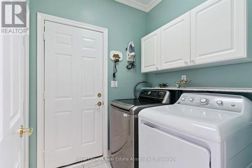 Laundry w/garage access - 7 Powder Mill Court, Brampton, ON - Indoor Photo Showing Laundry Room
