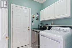 Laundry w/garage access - 
