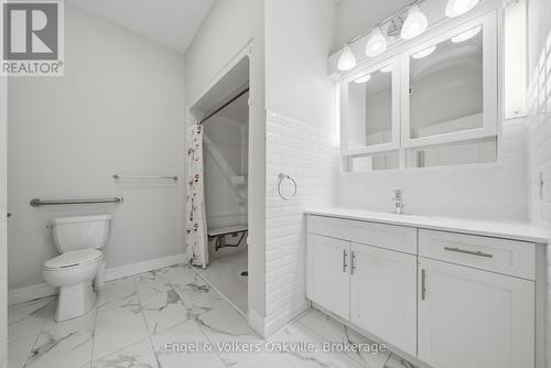101 - 3290 New Street, Burlington (Roseland), ON 