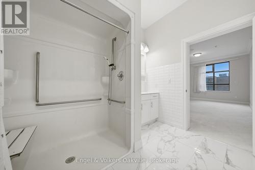 Primary Ensuite - 101 - 3290 New Street, Burlington (Roseland), ON 