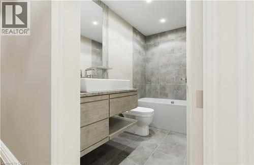 30 Little River Road Unit# 20, Caledonia, ON - Indoor Photo Showing Bathroom