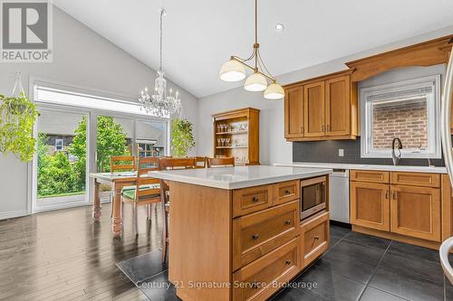 16 Gaiser Road, Welland, ON - Indoor Photo Showing Kitchen