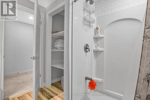 16 Gaiser Road, Welland, ON - Indoor