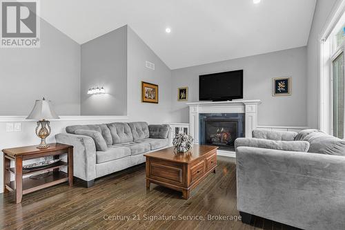 16 Gaiser Road, Welland, ON - Indoor Photo Showing Living Room With Fireplace