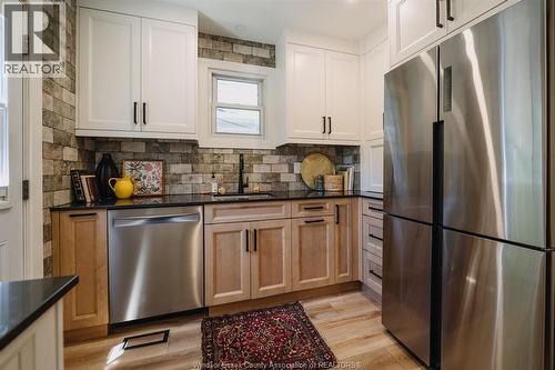 2263 Fraser Avenue, Windsor, ON - Indoor Photo Showing Kitchen With Upgraded Kitchen