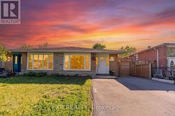 1856 BONNYMEDE DRIVE  Mississauga, ON L5J 1E1