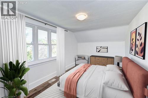 125 Roger Street, Waterloo, ON - Indoor Photo Showing Bedroom