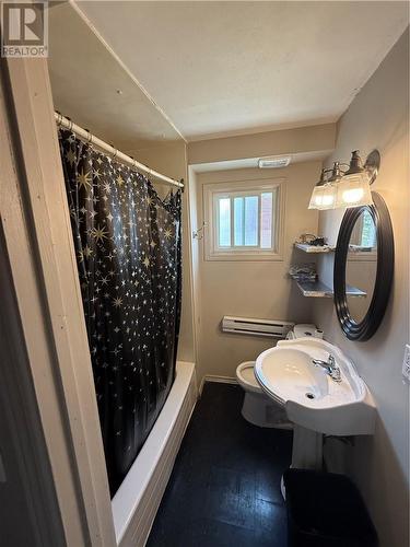 1 Whittaker, Sudbury, ON - Indoor Photo Showing Bathroom