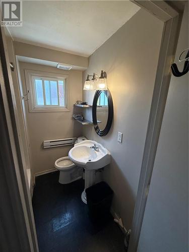 1 Whittaker, Sudbury, ON - Indoor Photo Showing Bathroom
