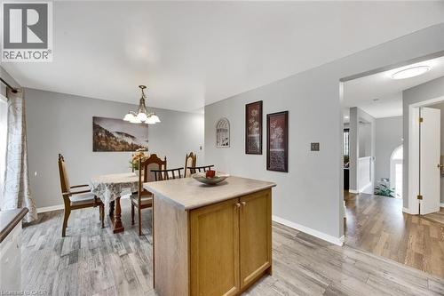 34 Phair Crescent, London, ON - Indoor Photo Showing Dining Room