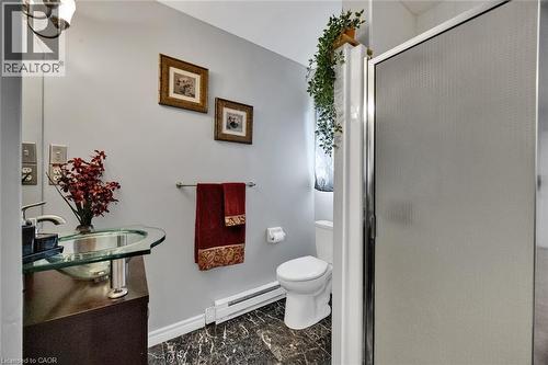 34 Phair Crescent, London, ON - Indoor Photo Showing Bathroom