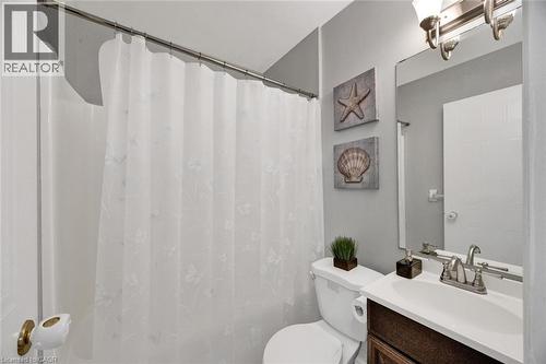 34 Phair Crescent, London, ON - Indoor Photo Showing Bathroom