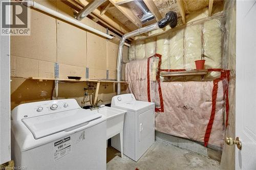 34 Phair Crescent, London, ON - Indoor Photo Showing Laundry Room