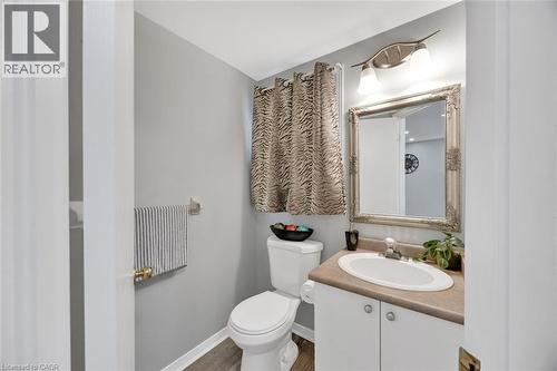 34 Phair Crescent, London, ON - Indoor Photo Showing Bathroom