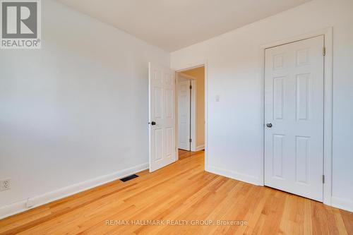 1213 Emperor Avenue, Ottawa, ON - Indoor Photo Showing Other Room