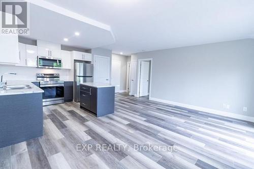 3 - 3815 PORTAGE ROAD , Niagara Falls (Stamford), Ontario L2J 2L1 2