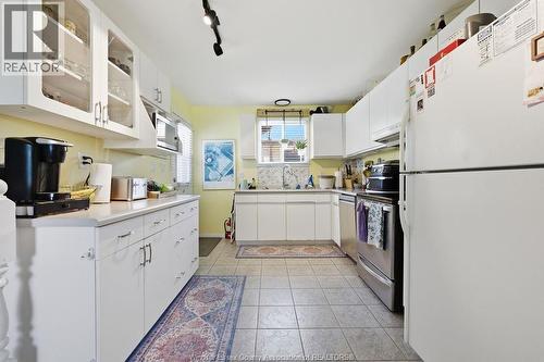 512 Elinor, Windsor, ON - Indoor Photo Showing Kitchen