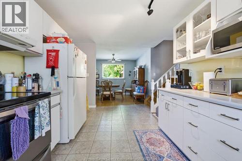 512 Elinor, Windsor, ON - Indoor Photo Showing Kitchen