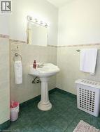 Main Floor Bathroom - 