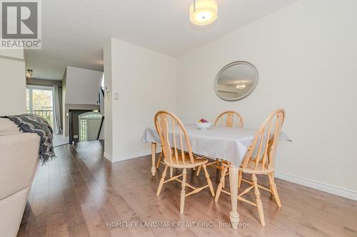 7 Whitehall Lane, Cambridge, ON 