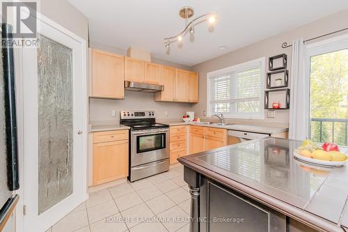 7 Whitehall Lane, Cambridge, ON 