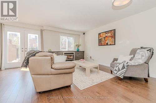 7 Whitehall Lane, Cambridge, ON 