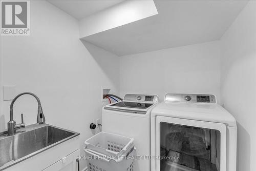 1238 Pharmacy Avenue, Toronto, ON 