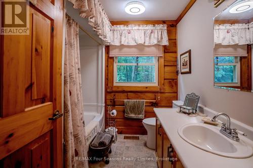 3 Piece Bathroom - 600072 50 Side Road S, Chatsworth, ON 