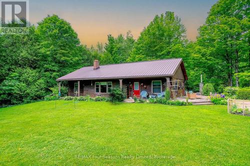 Private Outdoor Life! - 600072 50 Side Road S, Chatsworth, ON 