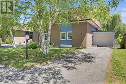 145 PENFIELD DRIVE  Ottawa, ON K2K 1M4