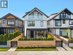 1 165 E 45TH AVENUE  Vancouver, BC V5W 1W8