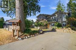 7694 BULLER AVENUE Burnaby, BC V5J 4S9