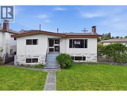 3063 RENFREW STREET  Vancouver, BC V5M 3K7