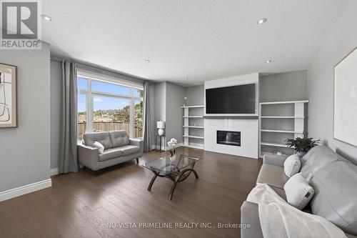 1935 Canvas Way, London North (North B), ON 