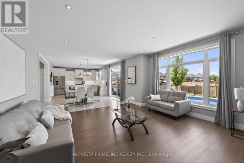 1935 Canvas Way, London North (North B), ON 