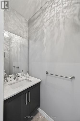 1935 Canvas Way, London North (North B), ON 