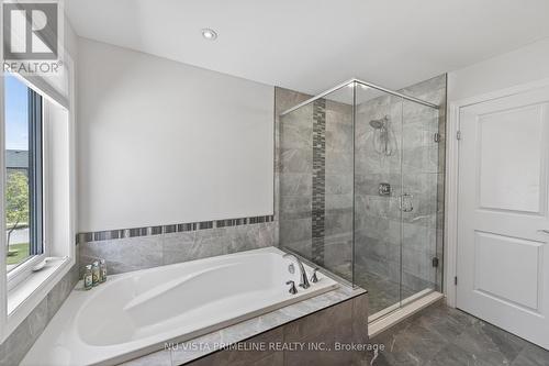 stunning ensuit - 1935 Canvas Way, London North (North B), ON 