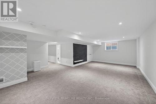 large rec rm - 1935 Canvas Way, London North (North B), ON 