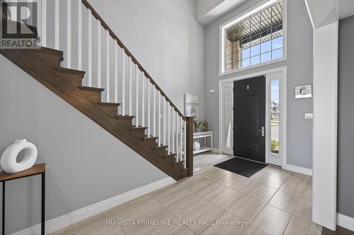 LARGE FOYER - 1935 Canvas Way, London North (North B), ON 