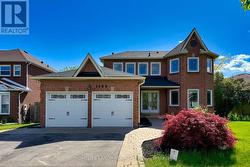 1609 MAJOR OAKS ROAD Pickering, ON L1X 2G9